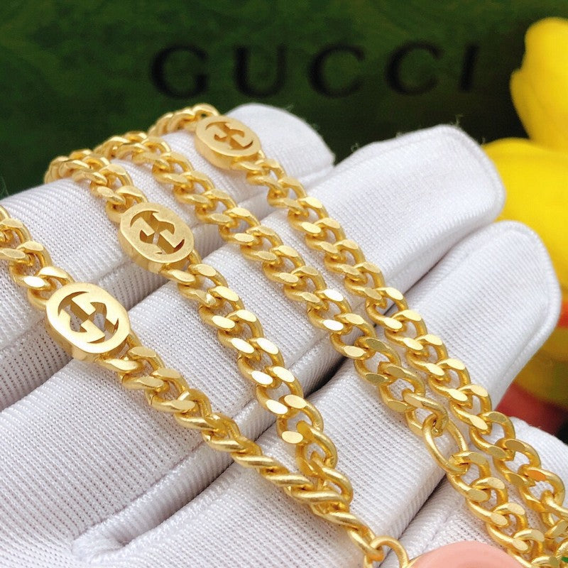 18K Gucci Interlocking G Pink Pendant Necklace