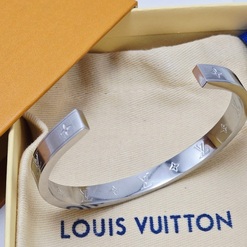 18K Louis Vuitton Monogram White Gold Bracelet