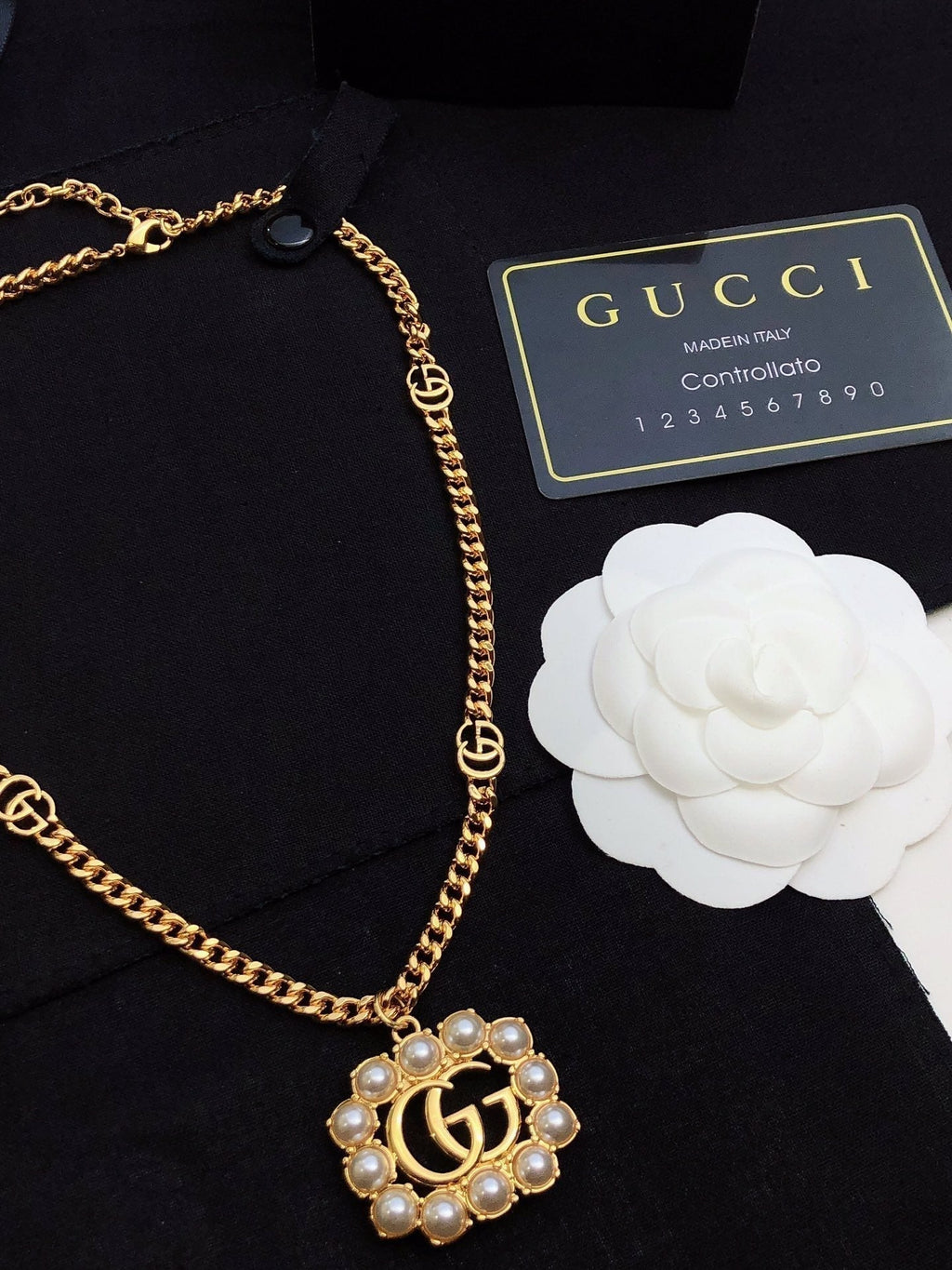 18K Gucci Pearl Necklace