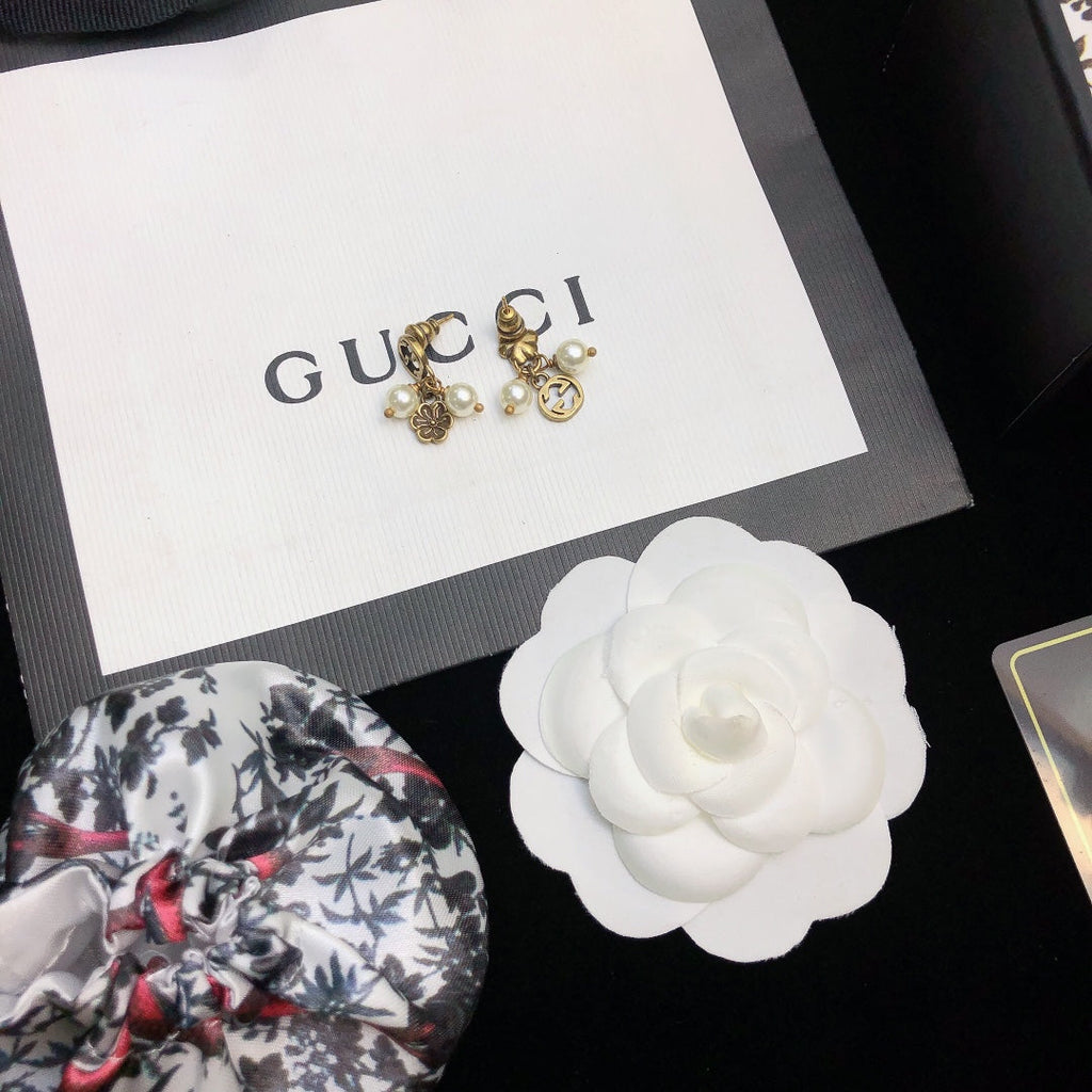 18K Gucci Flower & Pearl Pendant Earrings