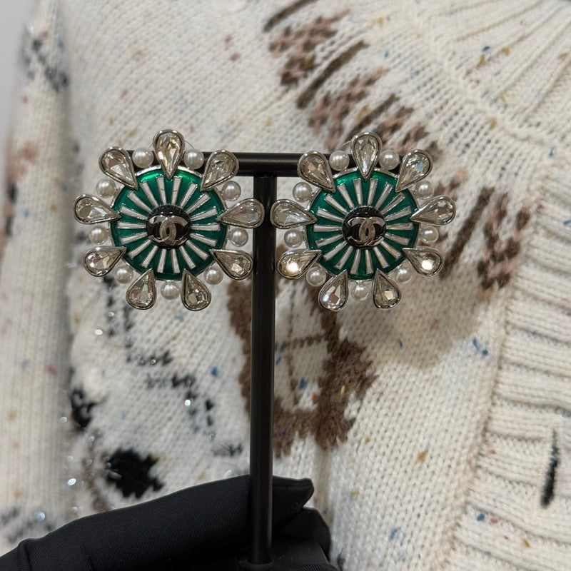 18K Chanel 26C Crystal Green Earrings