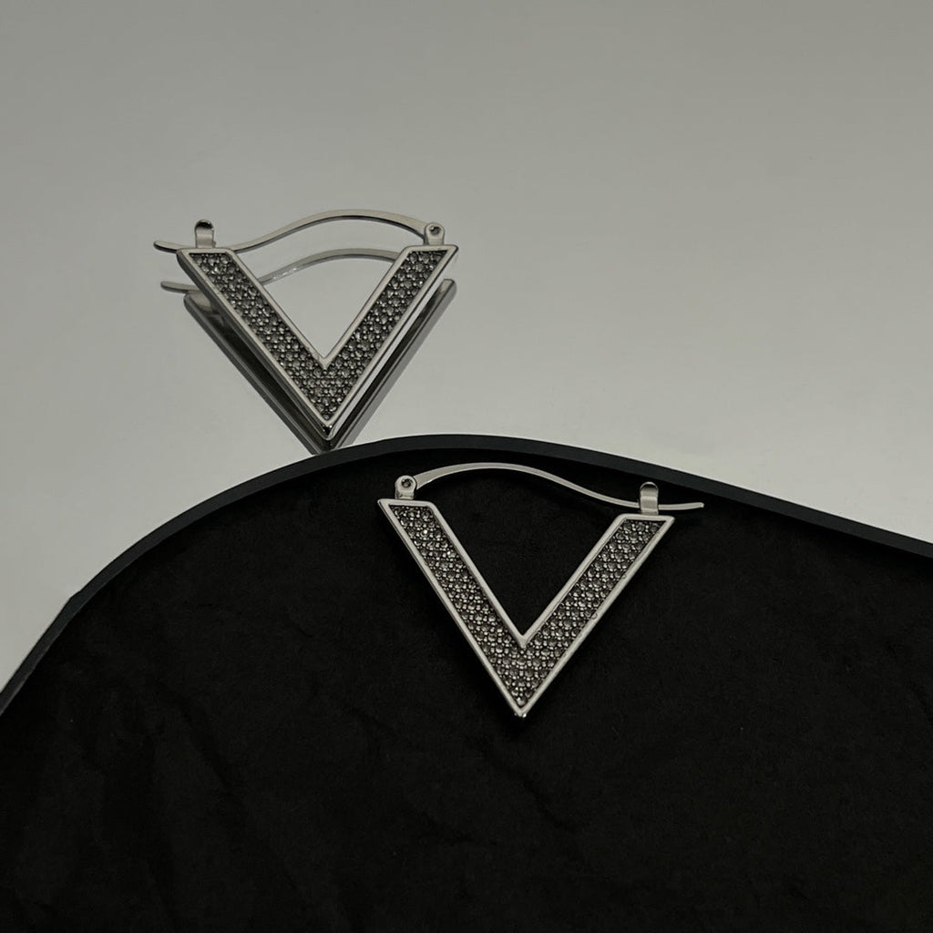 18K Valentino Vlogo Diamonds Earrings
