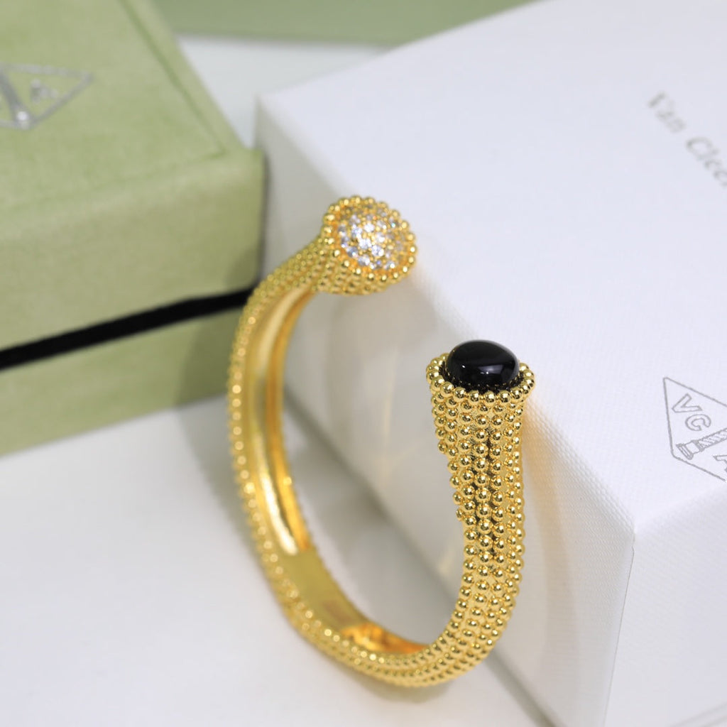 18K Van Cleef & Arpels Perlee Couleurs Bracelet