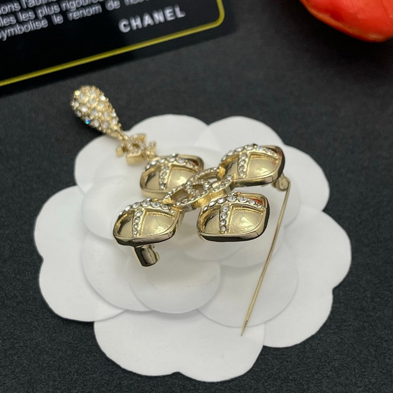 18K Chanel Diamond Shape Drop Brooch