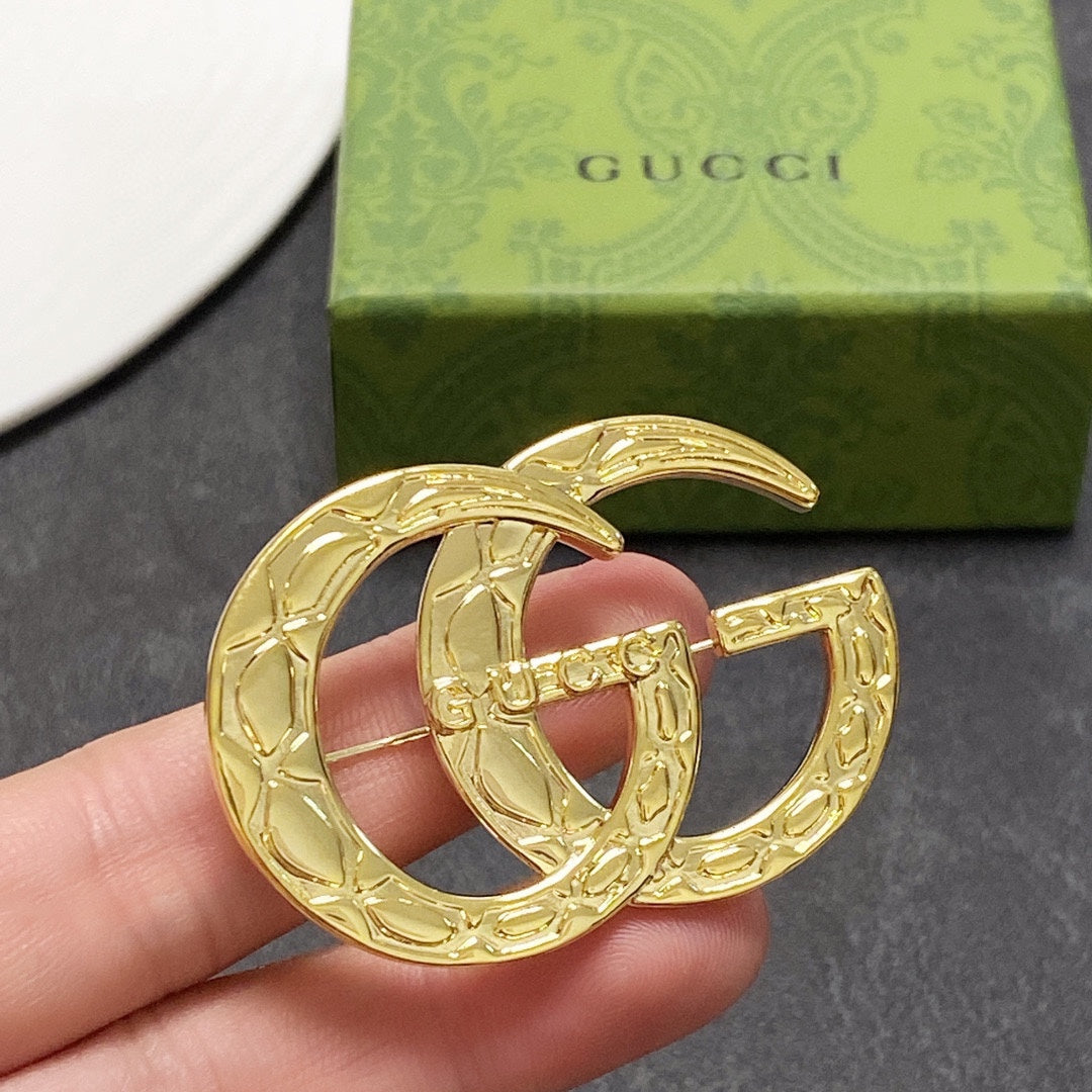 18K Gucci Brooch