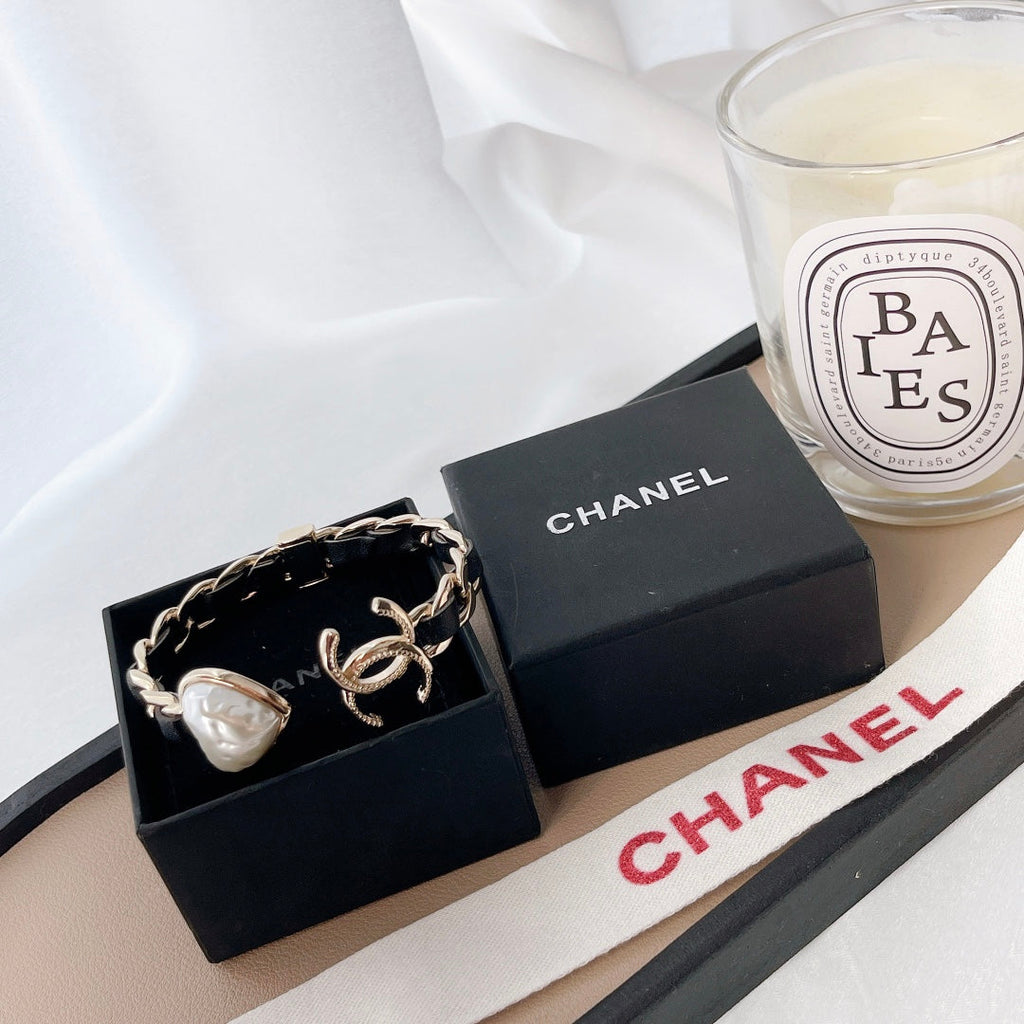 18K Chanel Heart Black Cuff Bracelet