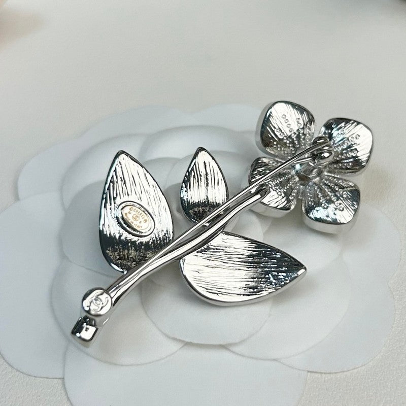 18K Chanel Black Four Leaf Clover Crystal Brooch