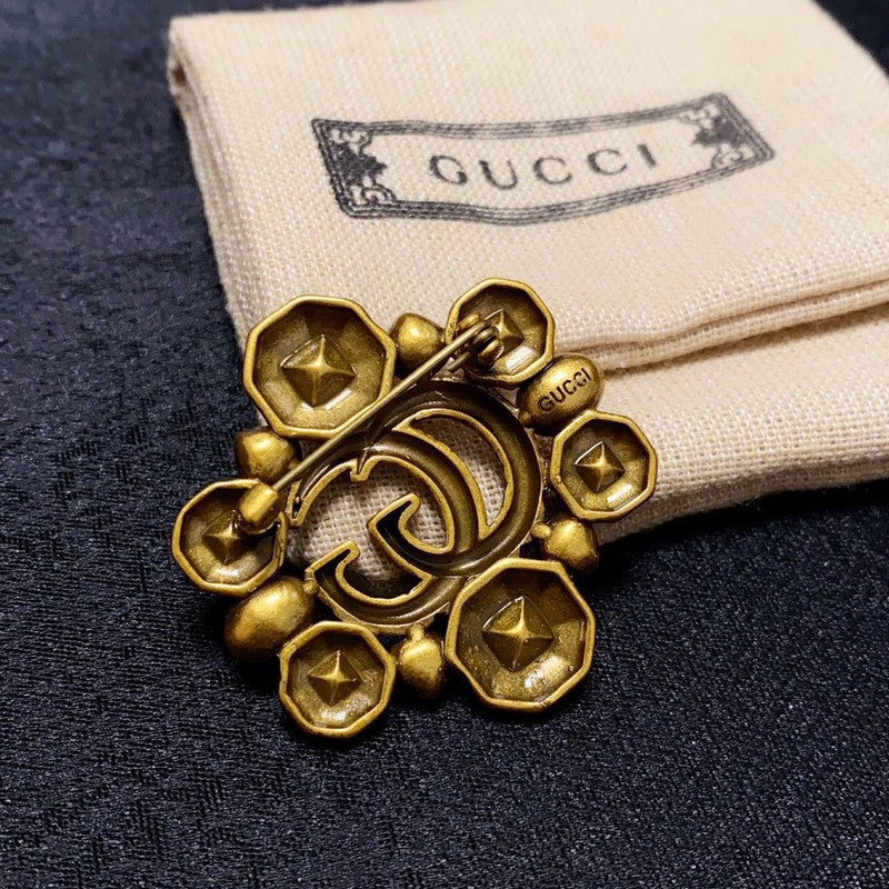18K Gucci Flower Crystal Brooch