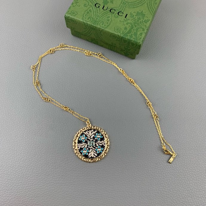 18K Gucci Iconic Floral Pendant Necklace