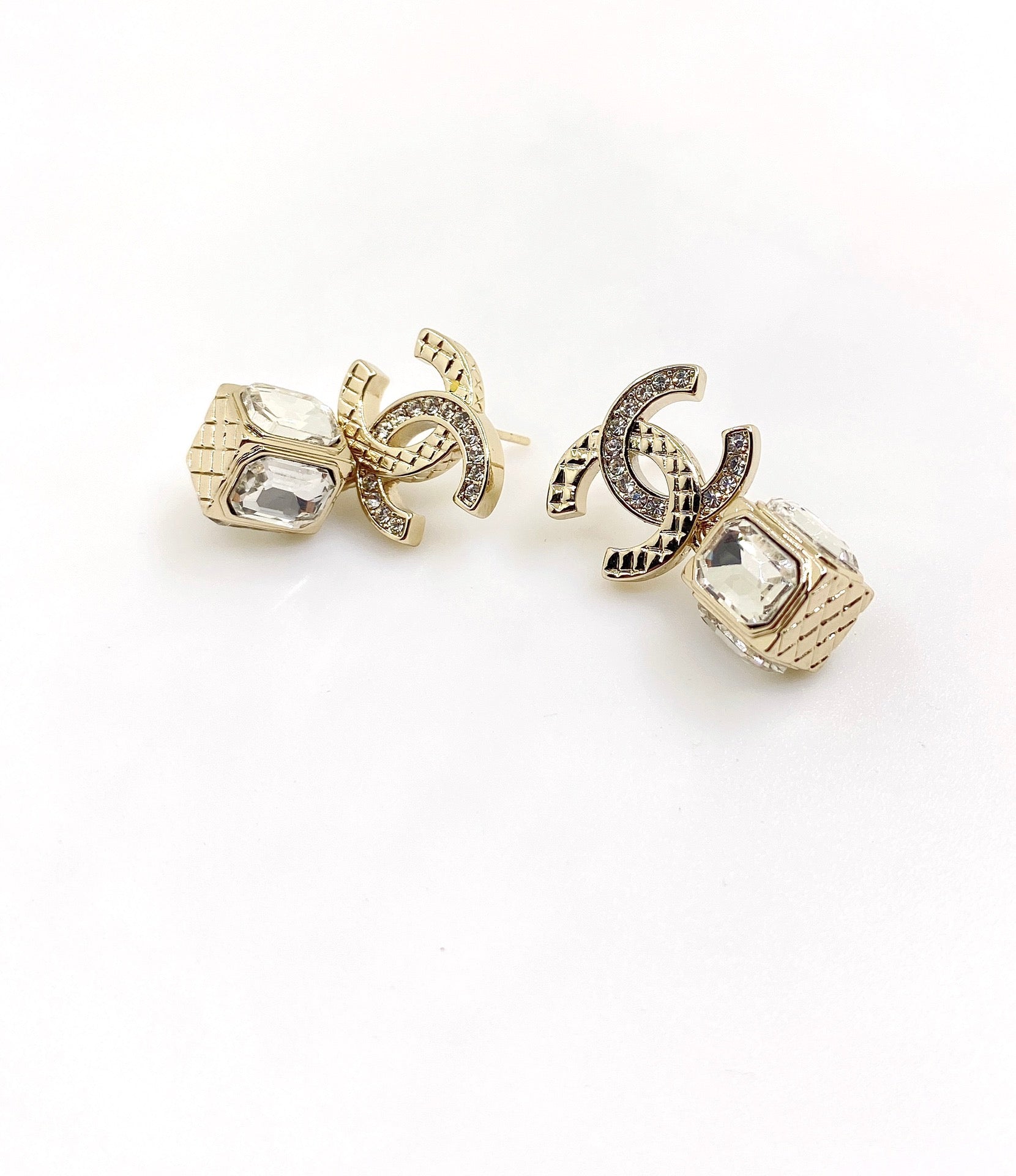 18K Chanel Square Crystal Pendant Earrings