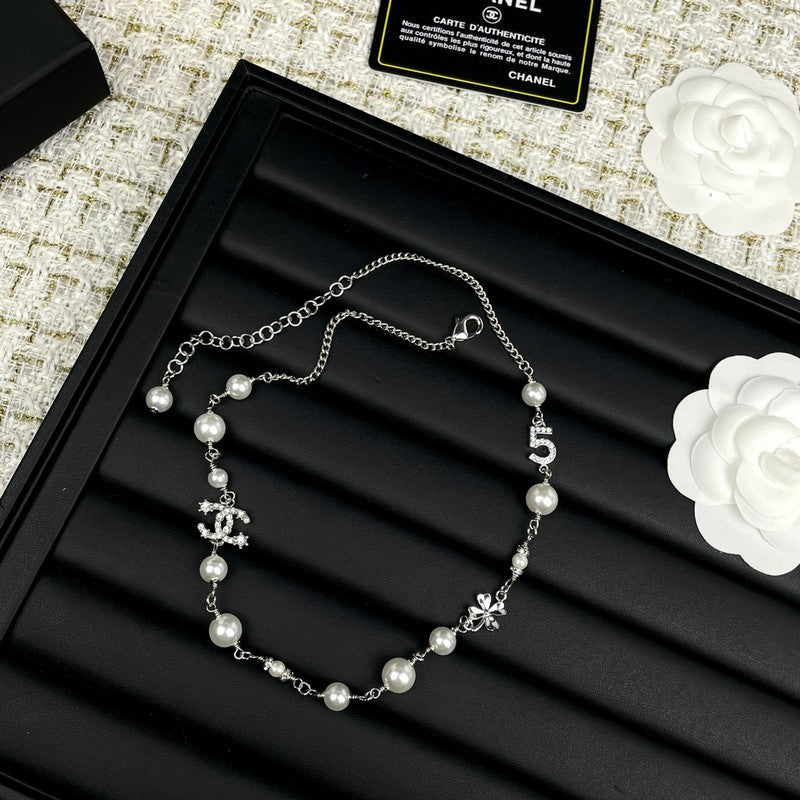 18K Chanel N.5 Choker Diamond Necklace