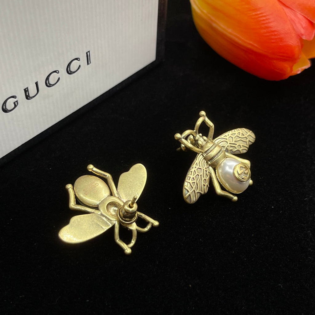 18K Gucci Bee Pearl Earrings