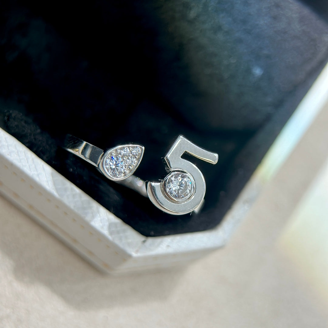 18K Chanel No.5 Ring