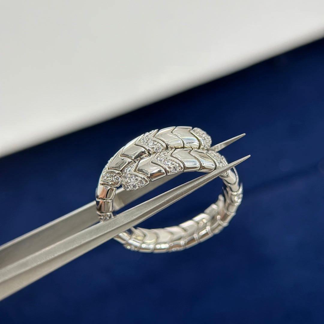 18K BVLGARI BV Serpenti Viper Pave Diamond Ring