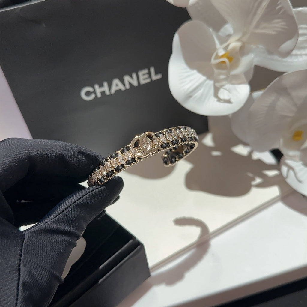 18K Chanel Cuff Strass Open Bracelet