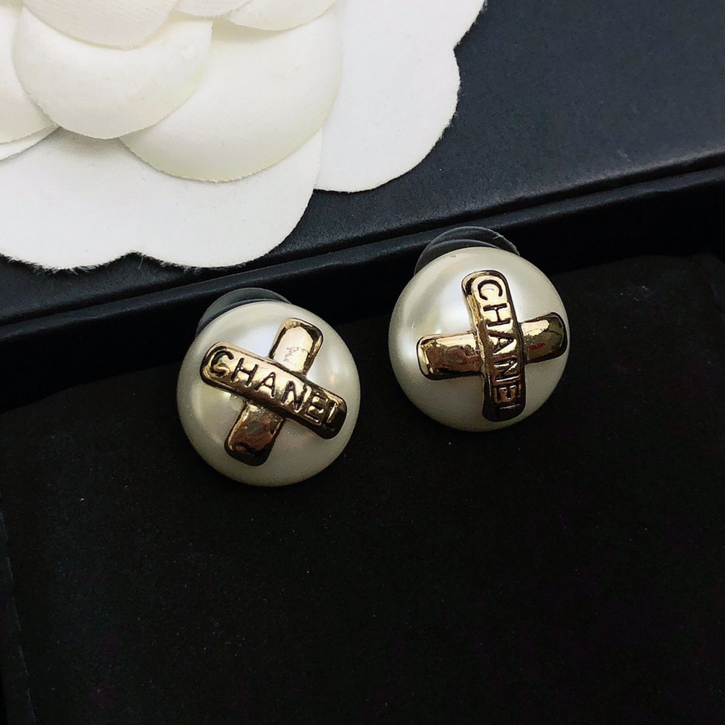 18K Chanel Pearl Earrings