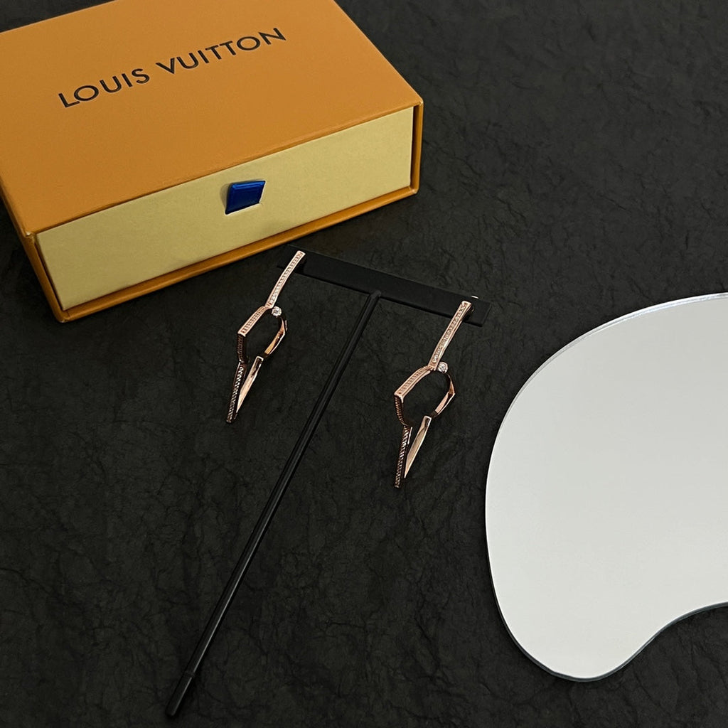18K Louis Vuitton Debuts Blossom Earrings