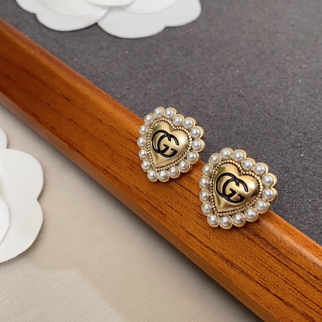 18K Gucci Heart Pearl Earrings