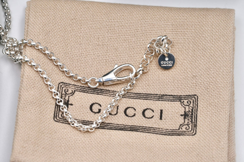 18K Gucci Icon Twirl Necklace
