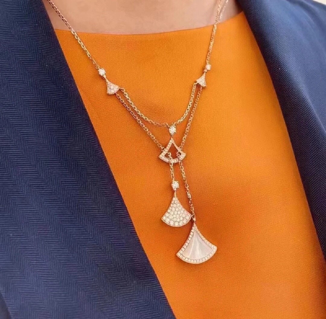 18K BVLGARI BV Divas' Dream Pearls Necklace