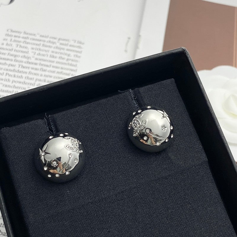 18K Chanel 24C Star Round Gold Earrings