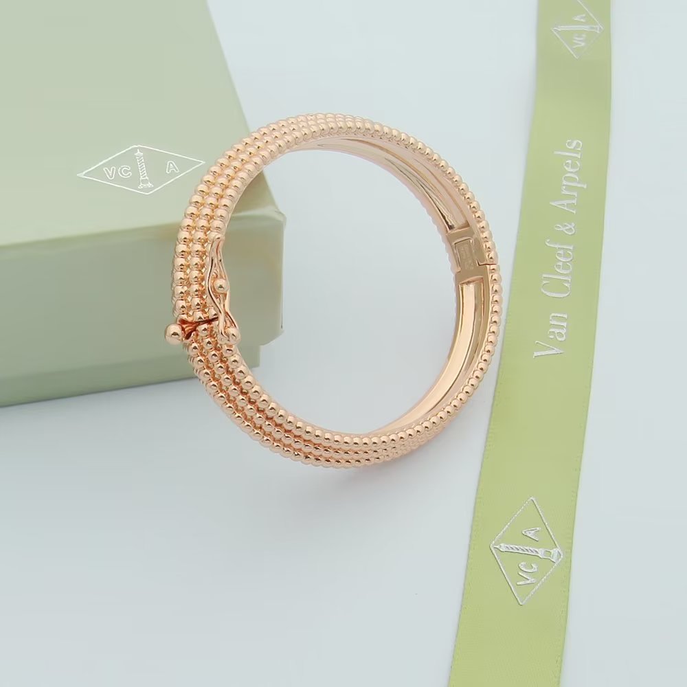 18K Van Cleef & Arpels Perlee Pearls Five Rows Bracelet