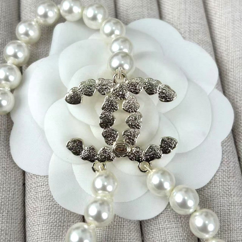 18K Chanel 25B Long Pearls Necklace