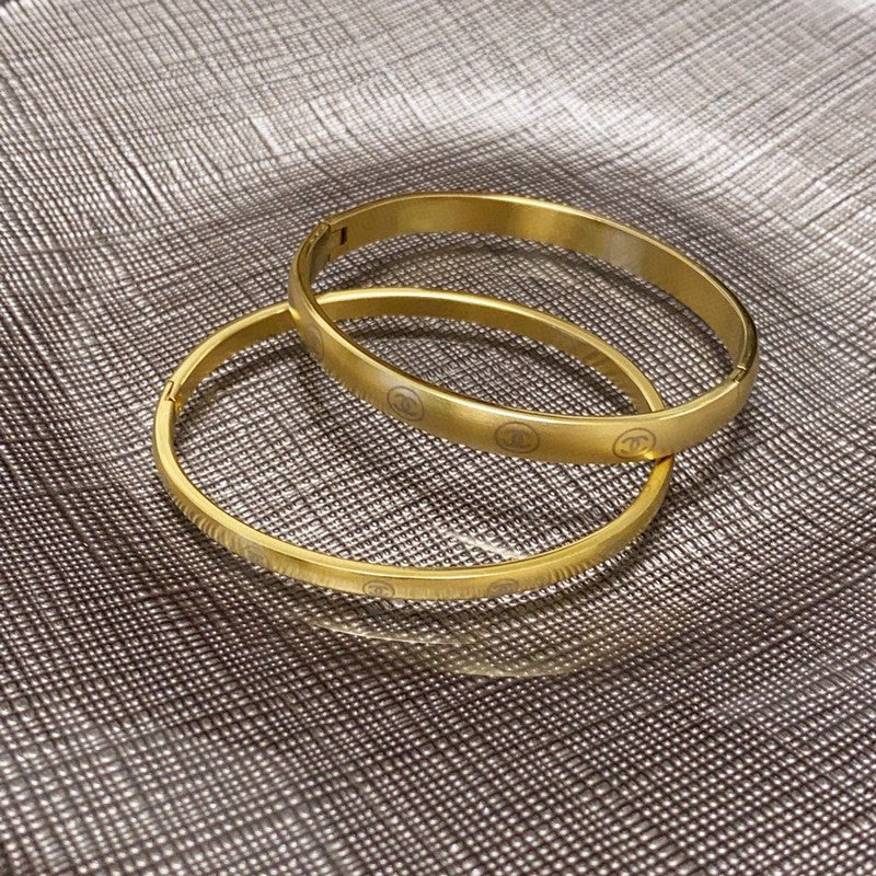 18K Chanel Yellow Gold Bracelet