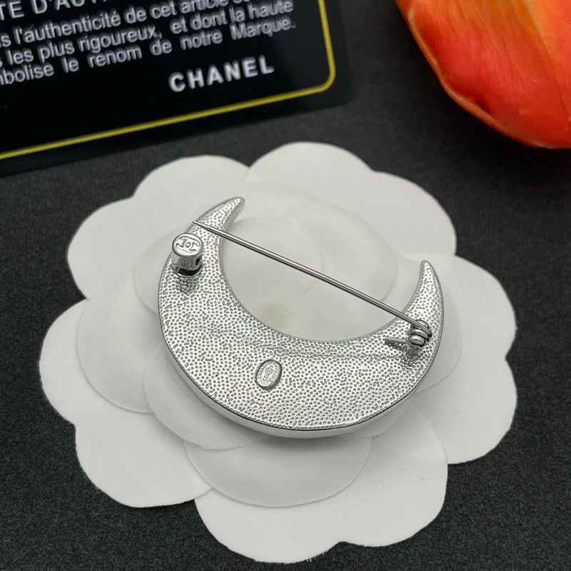 18K Chanel Moon Gold Brooch