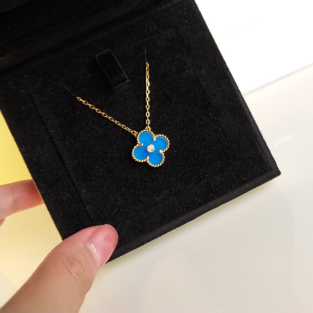 18K Van Cleef & Arpels Vintage Alhambra Agent Clover Necklace
