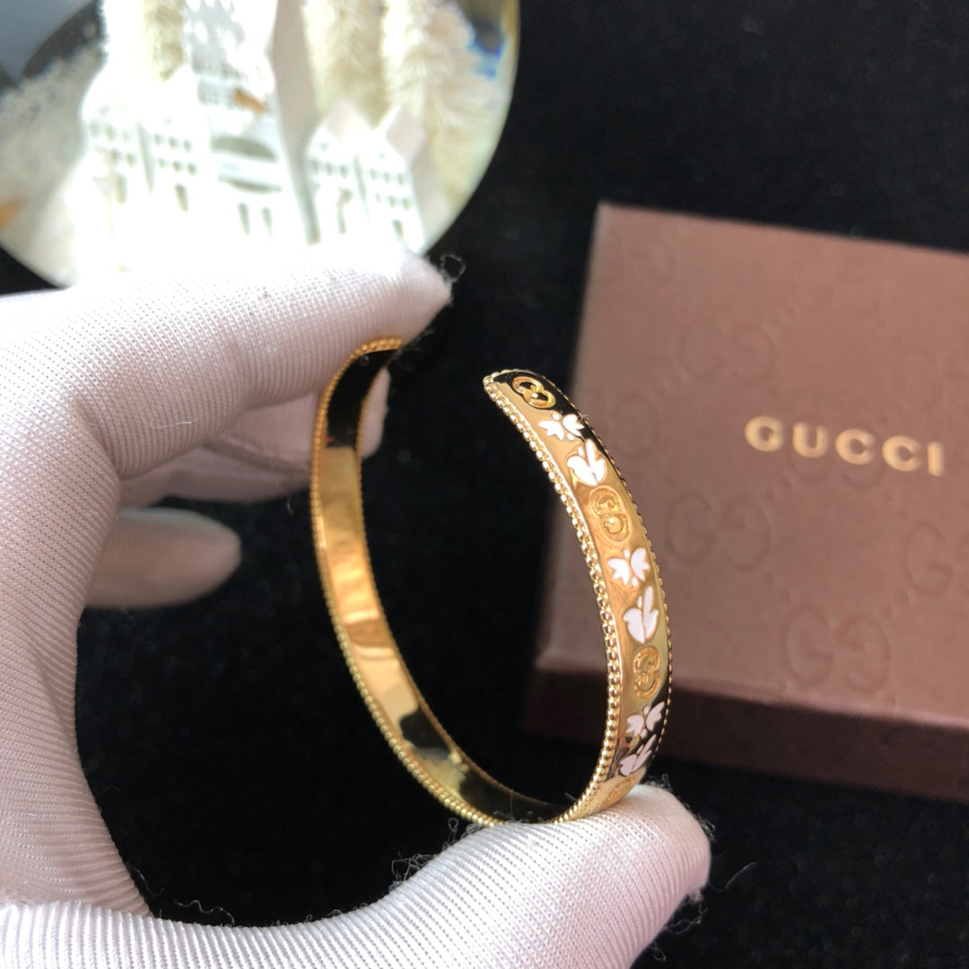 18K Gucci Icon Blossom Enamel Bangle Bracelet