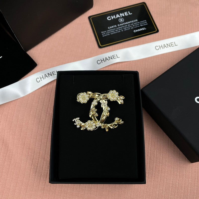 18K Chanel Flower Pearl Brooch
