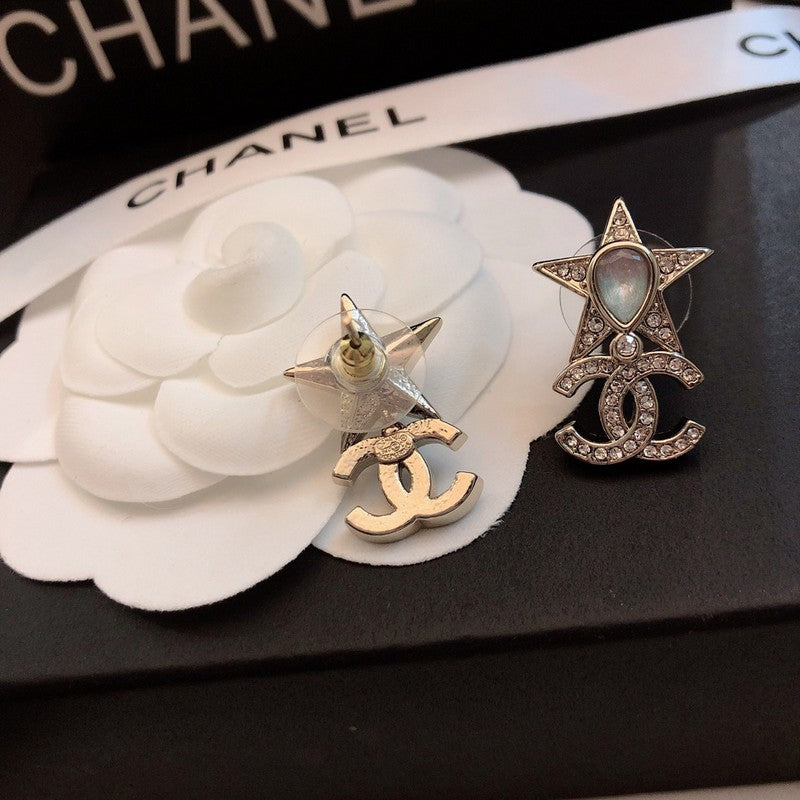 18K Chanel Diamond Star Gold Earrings