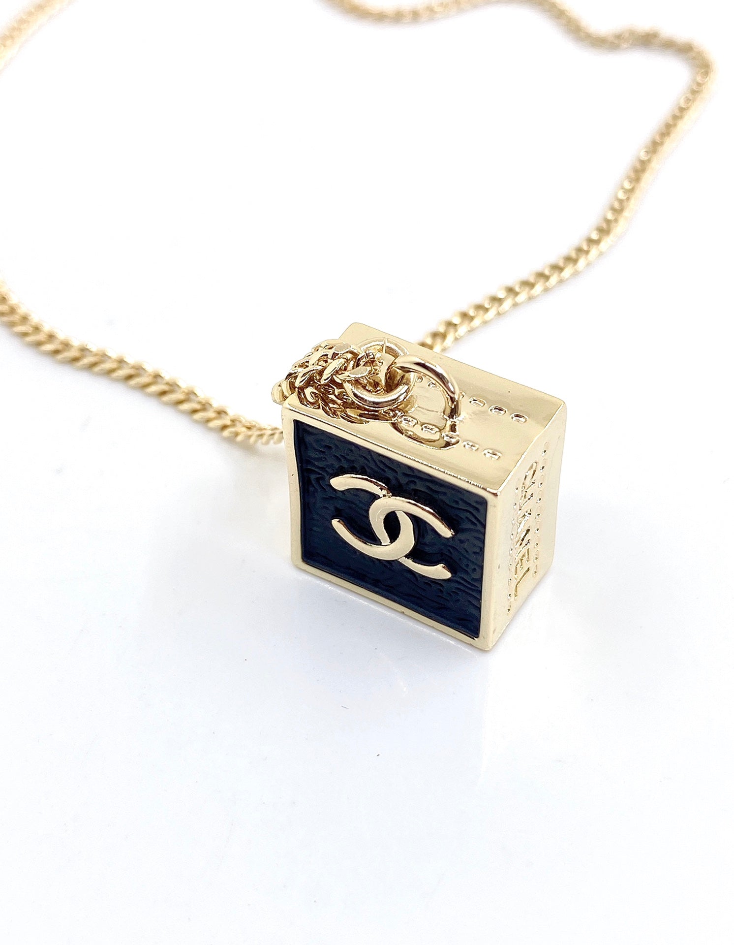 18K Chanel Square Pendant Necklace