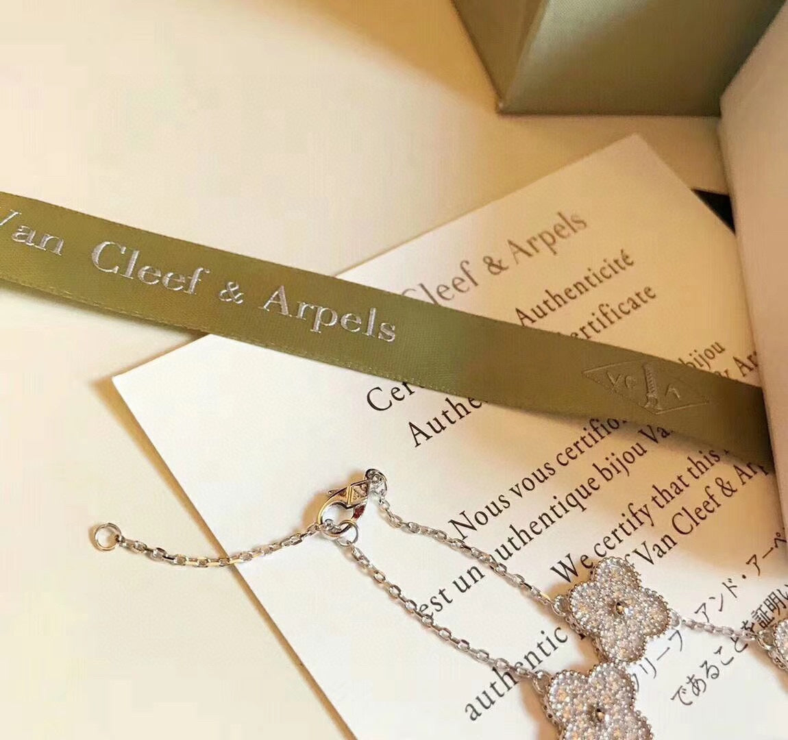 18K Van Cleef & Arpels Vintage Alhambra 20 Motifs Long Necklace