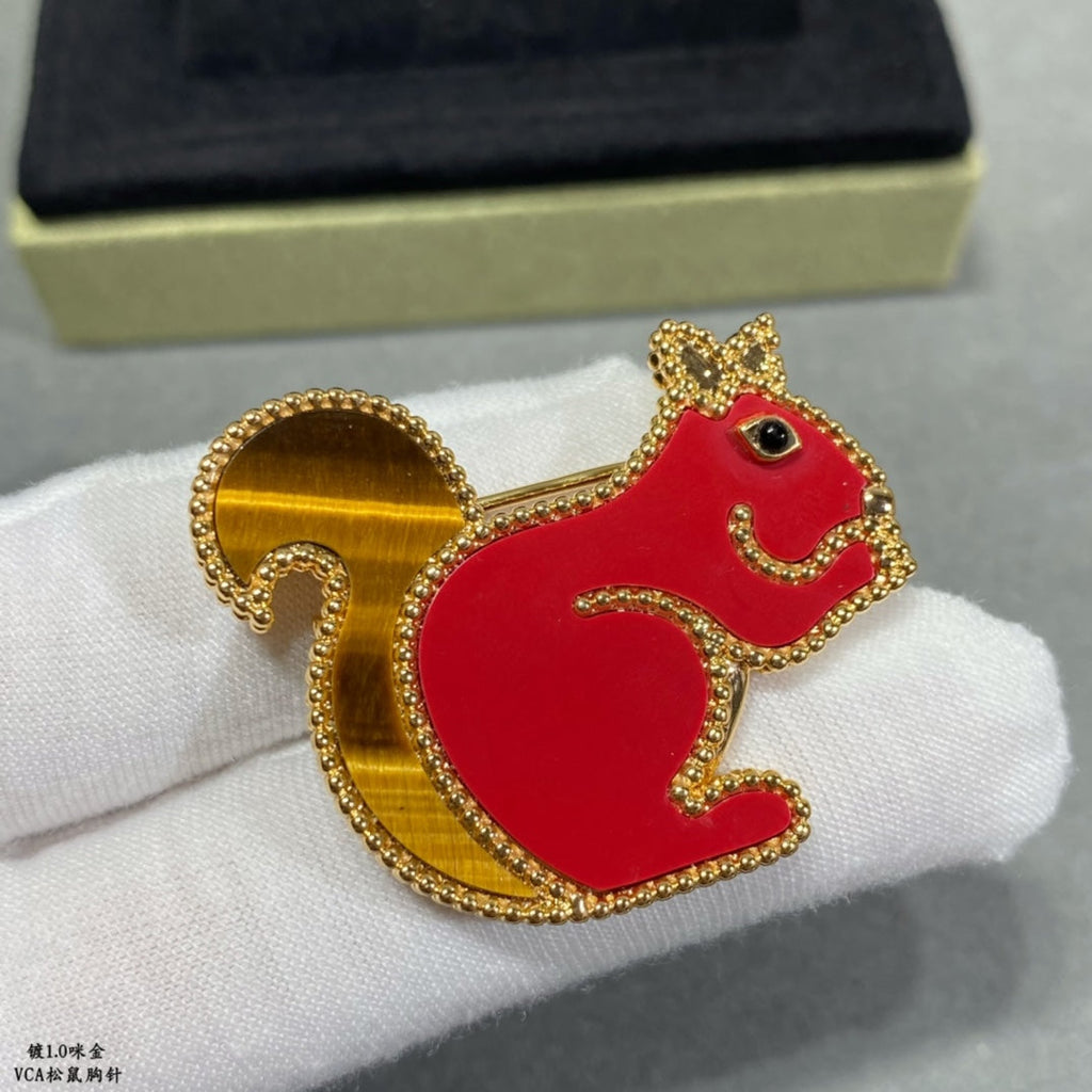 18K Van Cleef & Arpels Lucky Animals Squirrel Clip Brooch