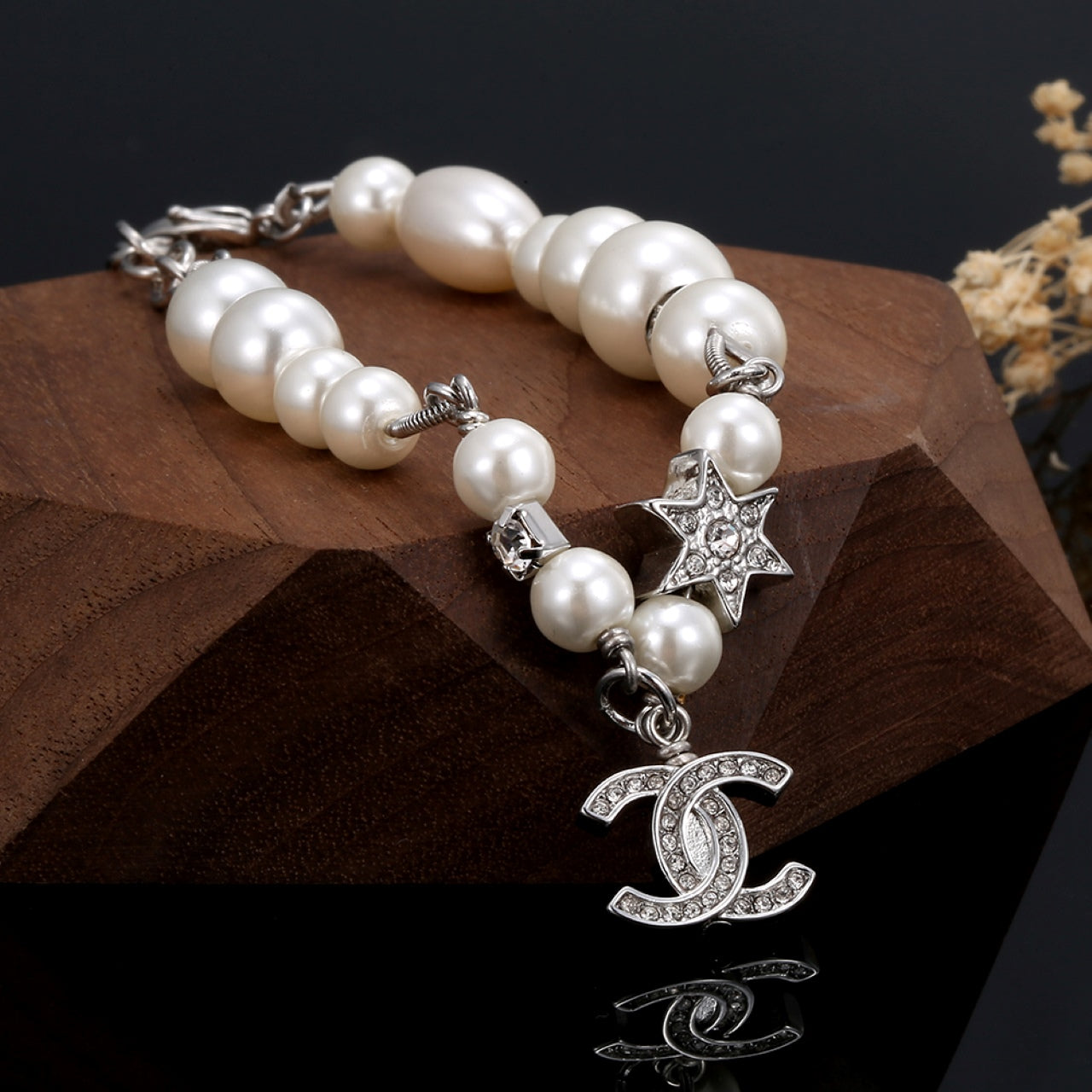 18K Chanel Pearls Chain Bracelet