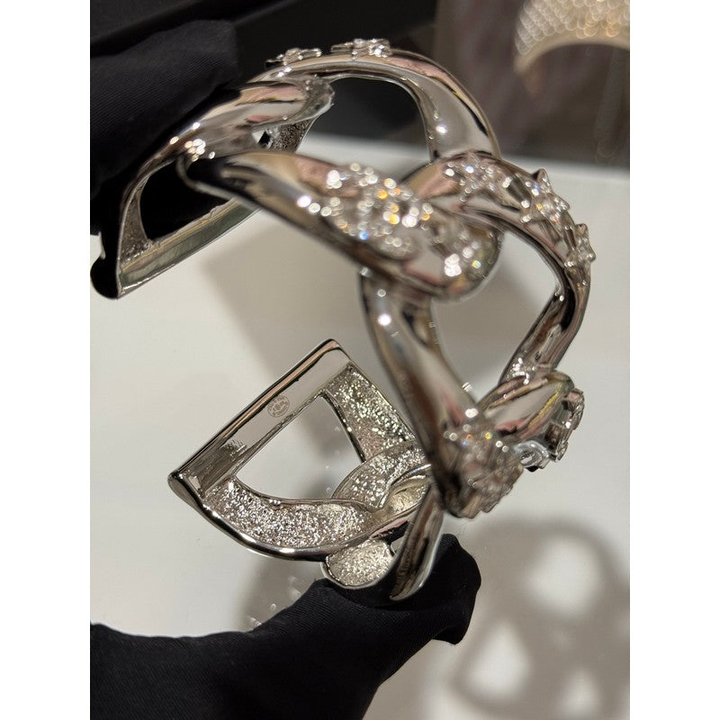 18K Chanel 25S Diamond Star Wide Gold Bracelet