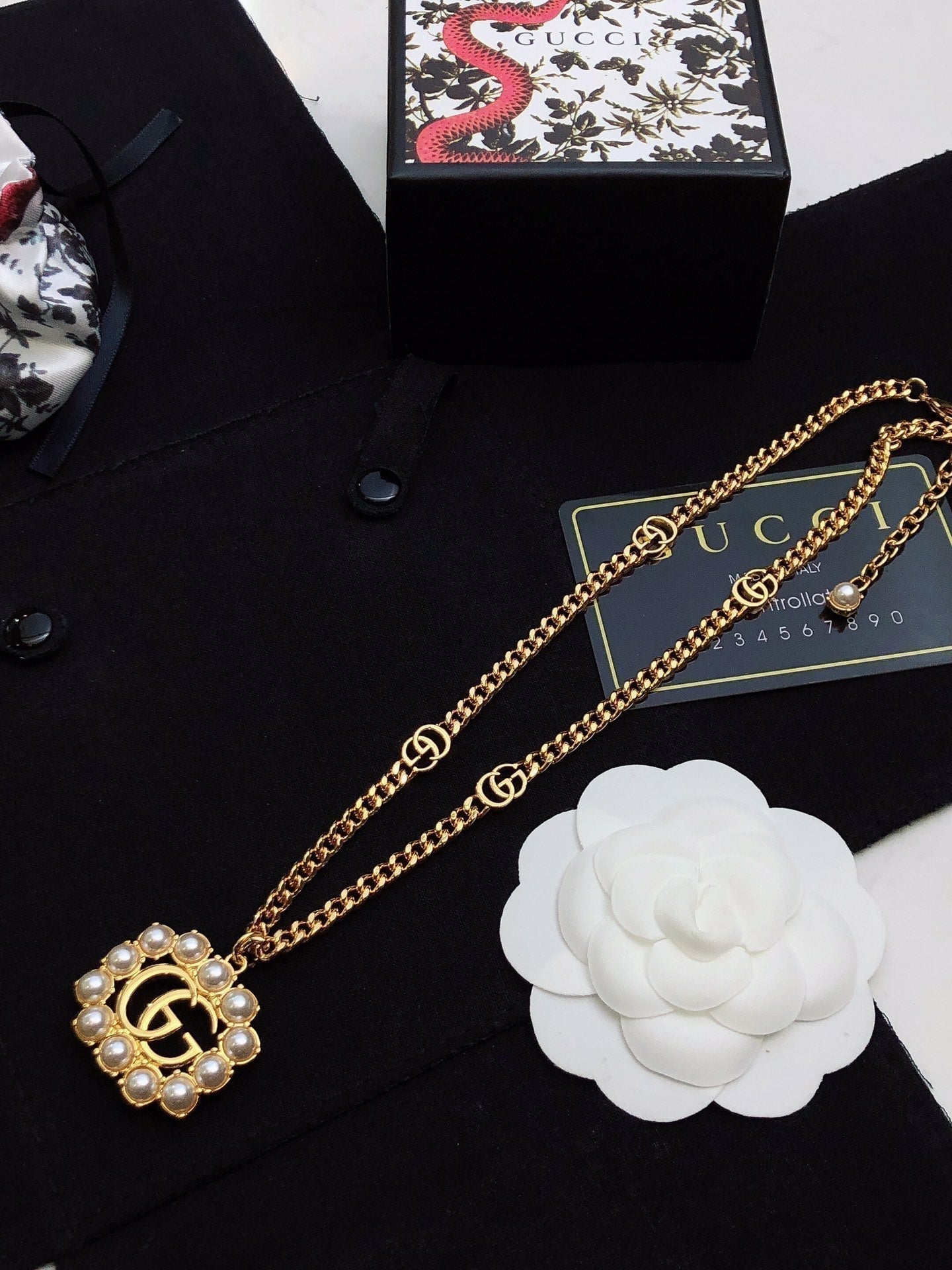 18K Gucci Pearl Necklace