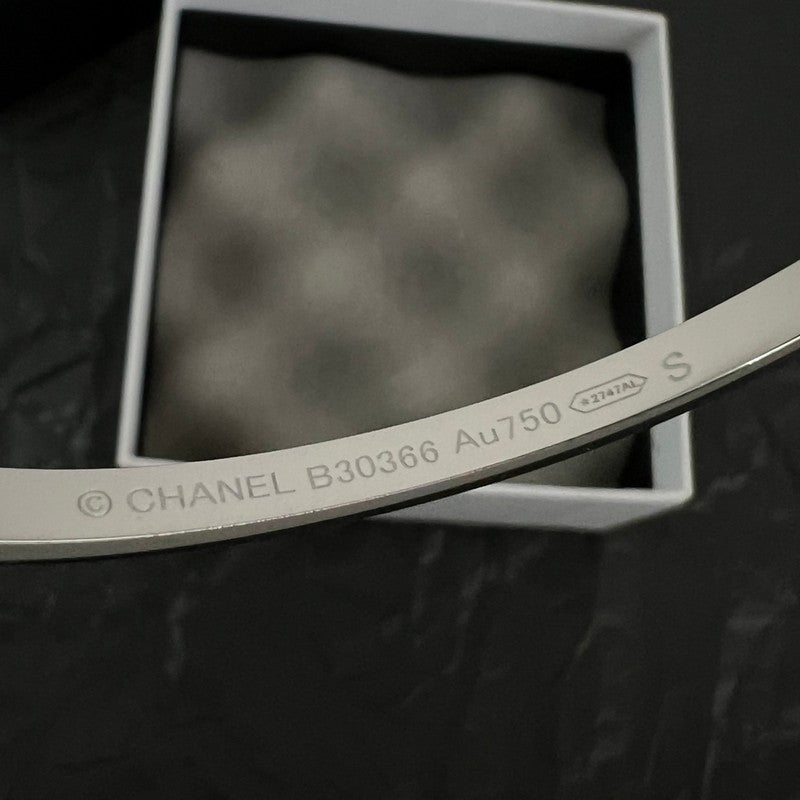 18K Chanel Gold Vintage Bracelet
