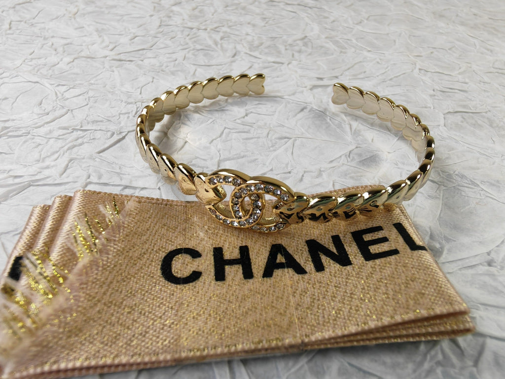18K Chanel Diamonds Cuff Bracelet