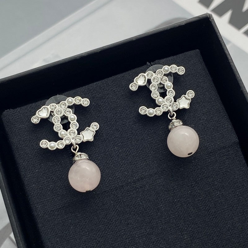 18K Chanel 25P Pink Pearl Gold Earrings