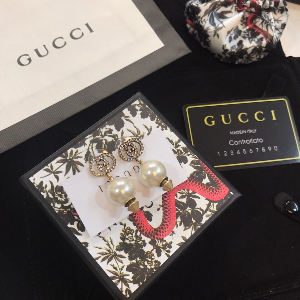 18K Gucci Pearl Pendant Earrings
