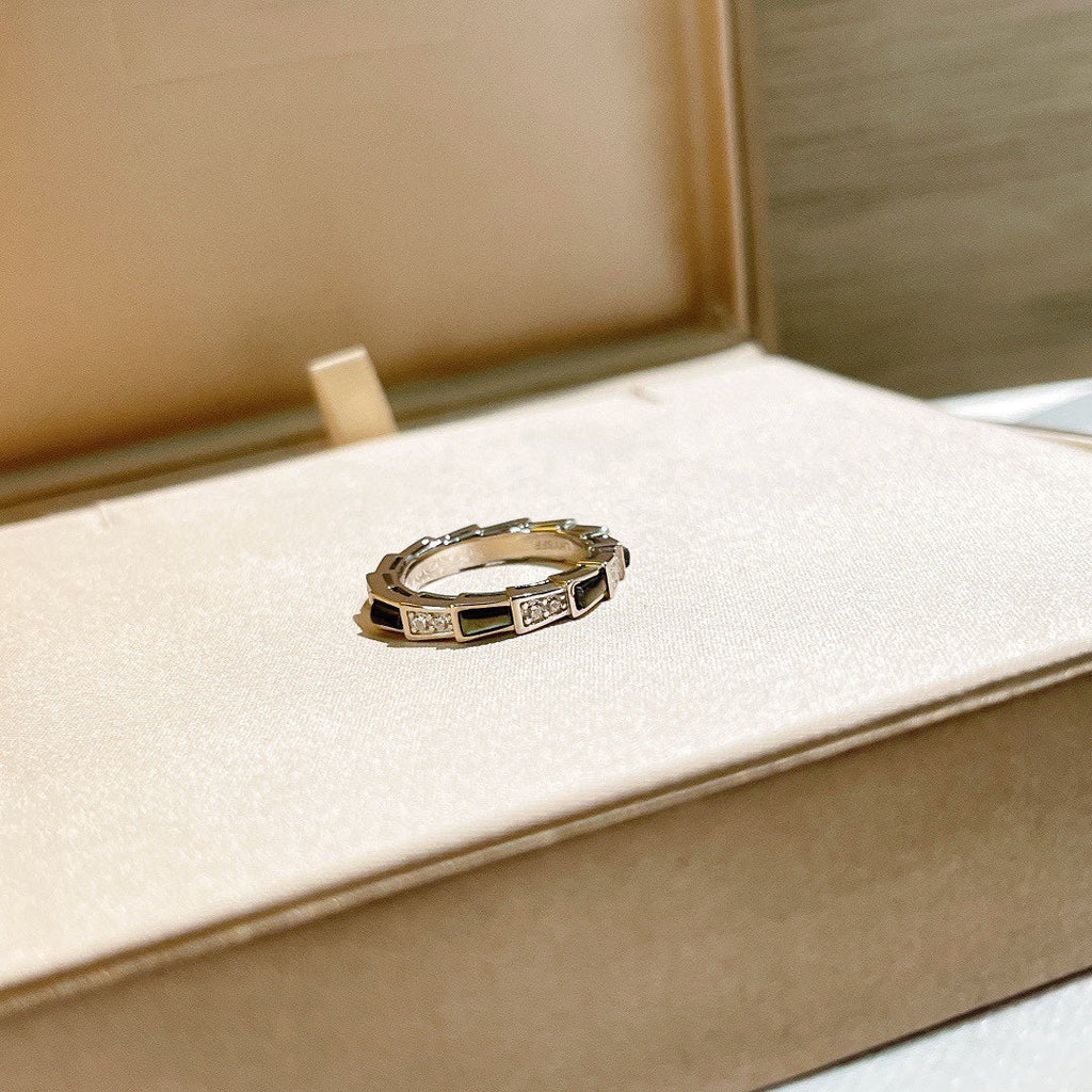 18K BVLGARI BV Serpenti Viper Malachite Ring