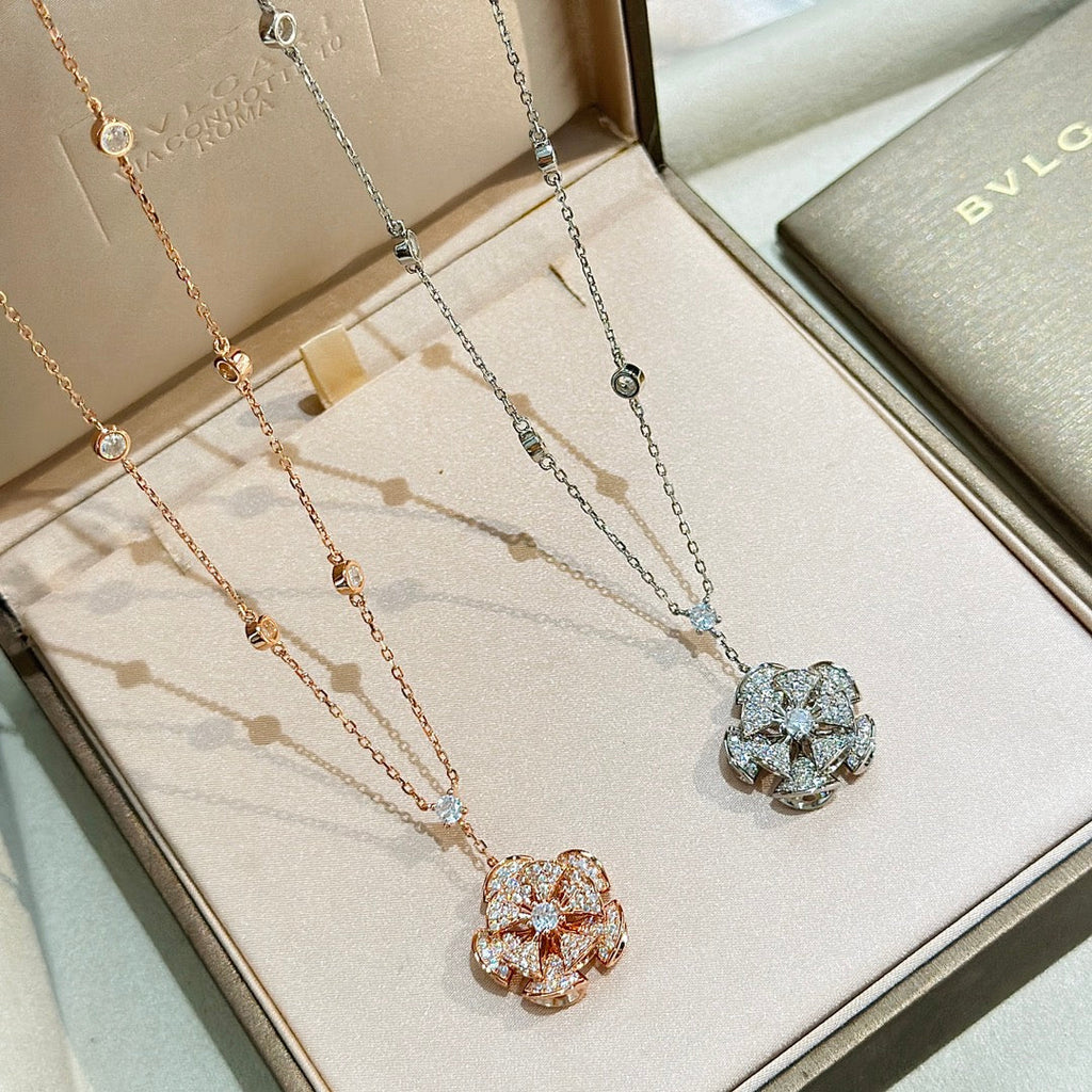 18K BVLGARI Divas' Dream Diamond Necklace