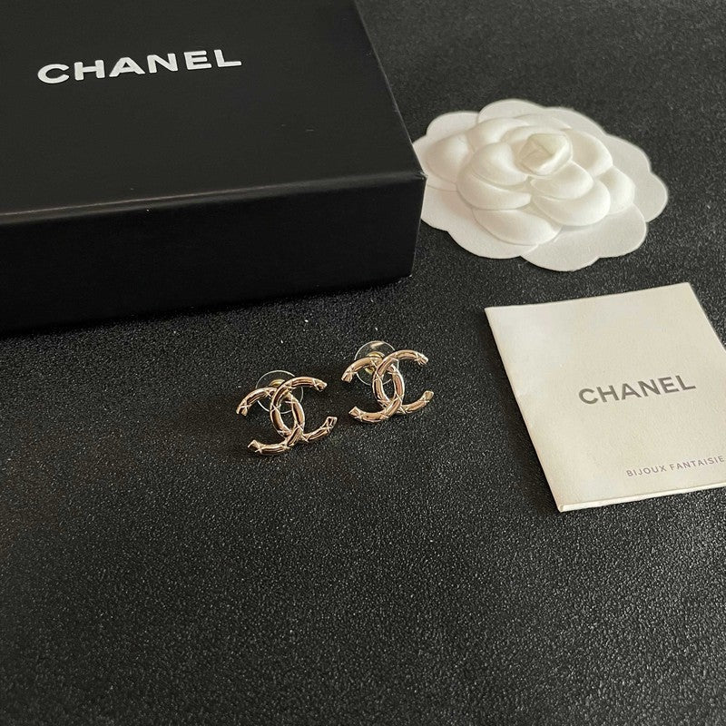 18K Chanel Vintage Gold Earrings