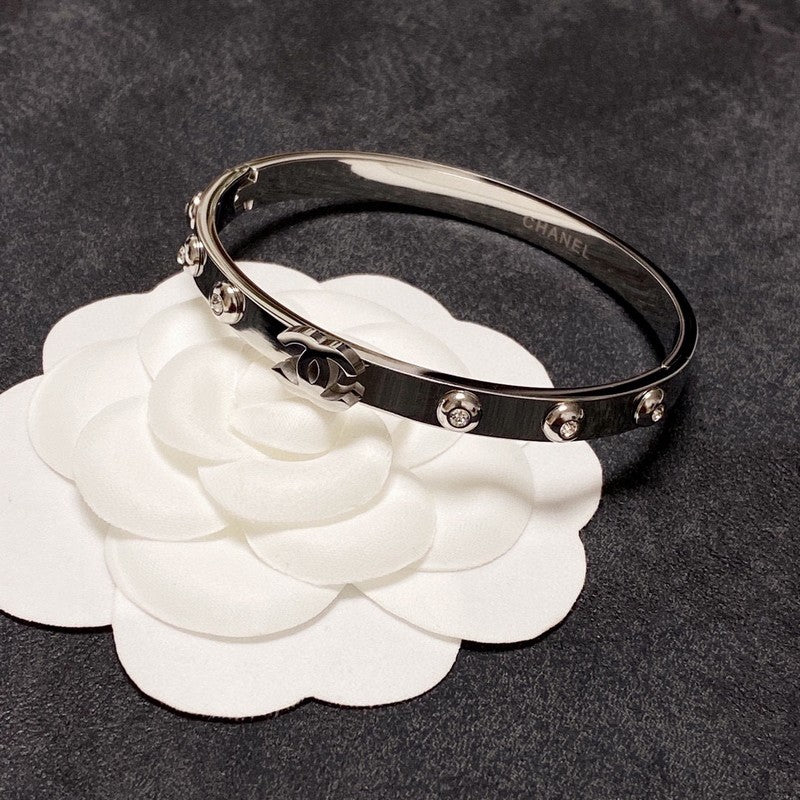 18K Chanel Vintage Diamond Bracelet