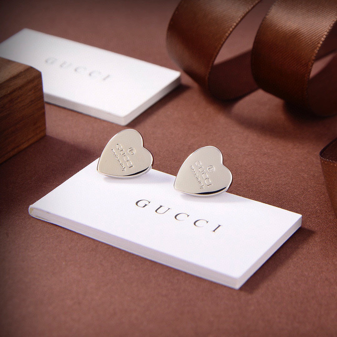 18K Gucci Heart Earrings