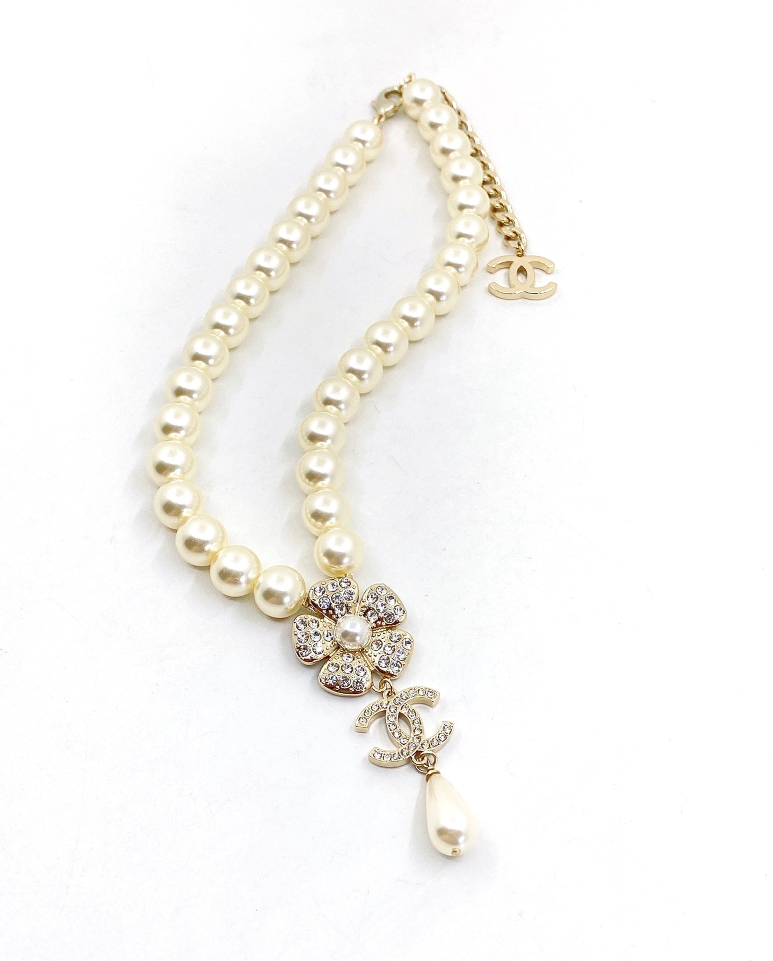 18K Chanel Pearls Chain Choker Necklace