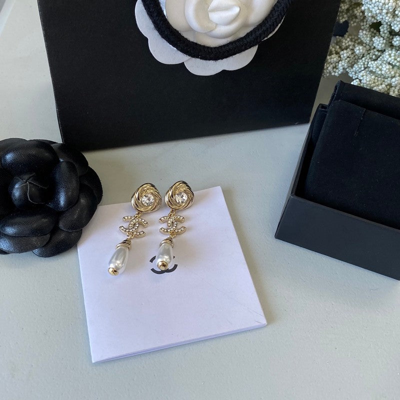 18K Chanel Camellia Diamond Earrings